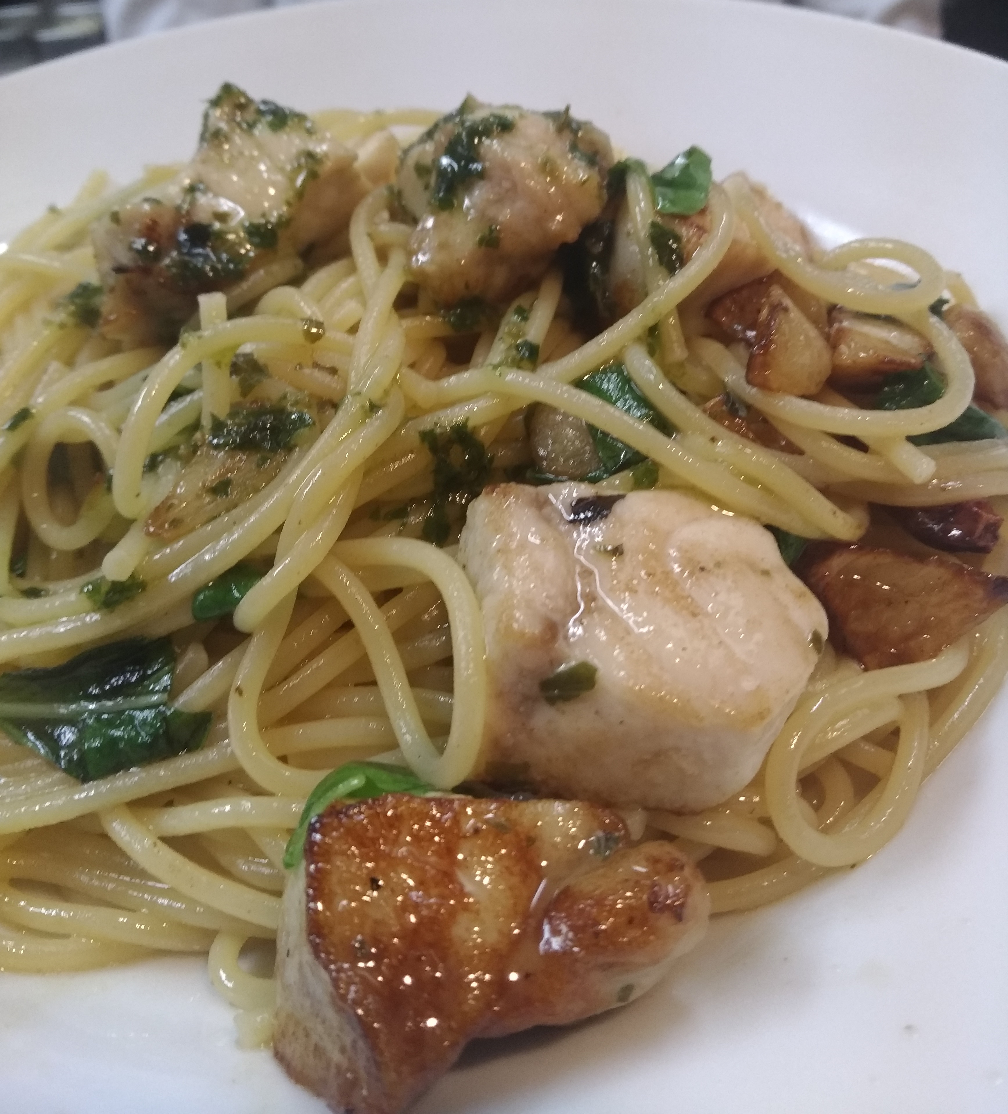 かじきまぐろとバジルのパスタ